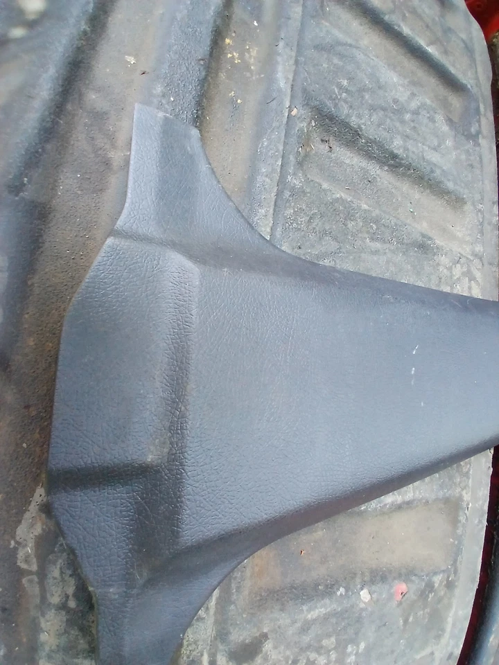 96 Geo Tracker Suzuki Sidekick 4 puertas atasco moldura de plástico lado izquierdo Foto 2 de 4