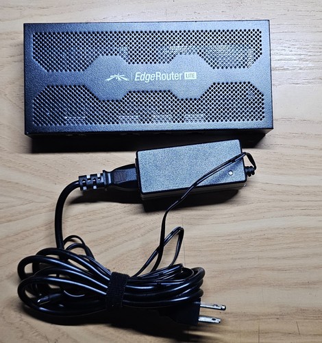 Ubiquiti Networks ERLite-3 3-Port Gigabit Router