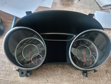 Mercedes-Benz CLA C117 X117 W117 2017 Benzin Geschwindigkeitsmesser Cockpit Mercedes-Benz CLA C117 X117 W117 2017 Benzin Geschwindigkeitsmesser Cockpit