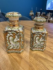 Ensemble de coiffeuse porcelaine, peinture au pochoir, dorure, 1980