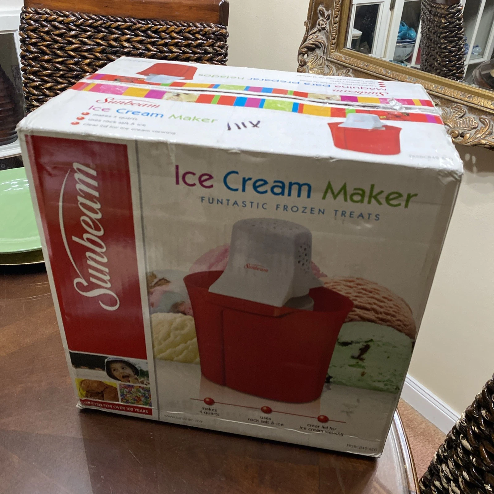FACTORY SEALED Sunbeam FRSBCB40 RED 4 Quart Ice Cream Maker