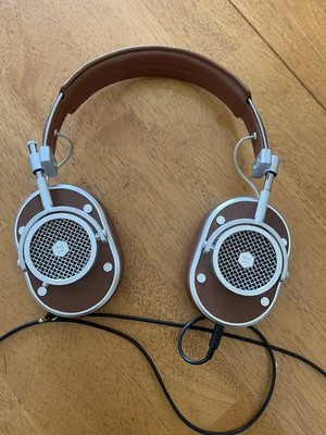 Master & Dynamic MH40 On/Over-Ear WIRED ONLY Leather Headset 