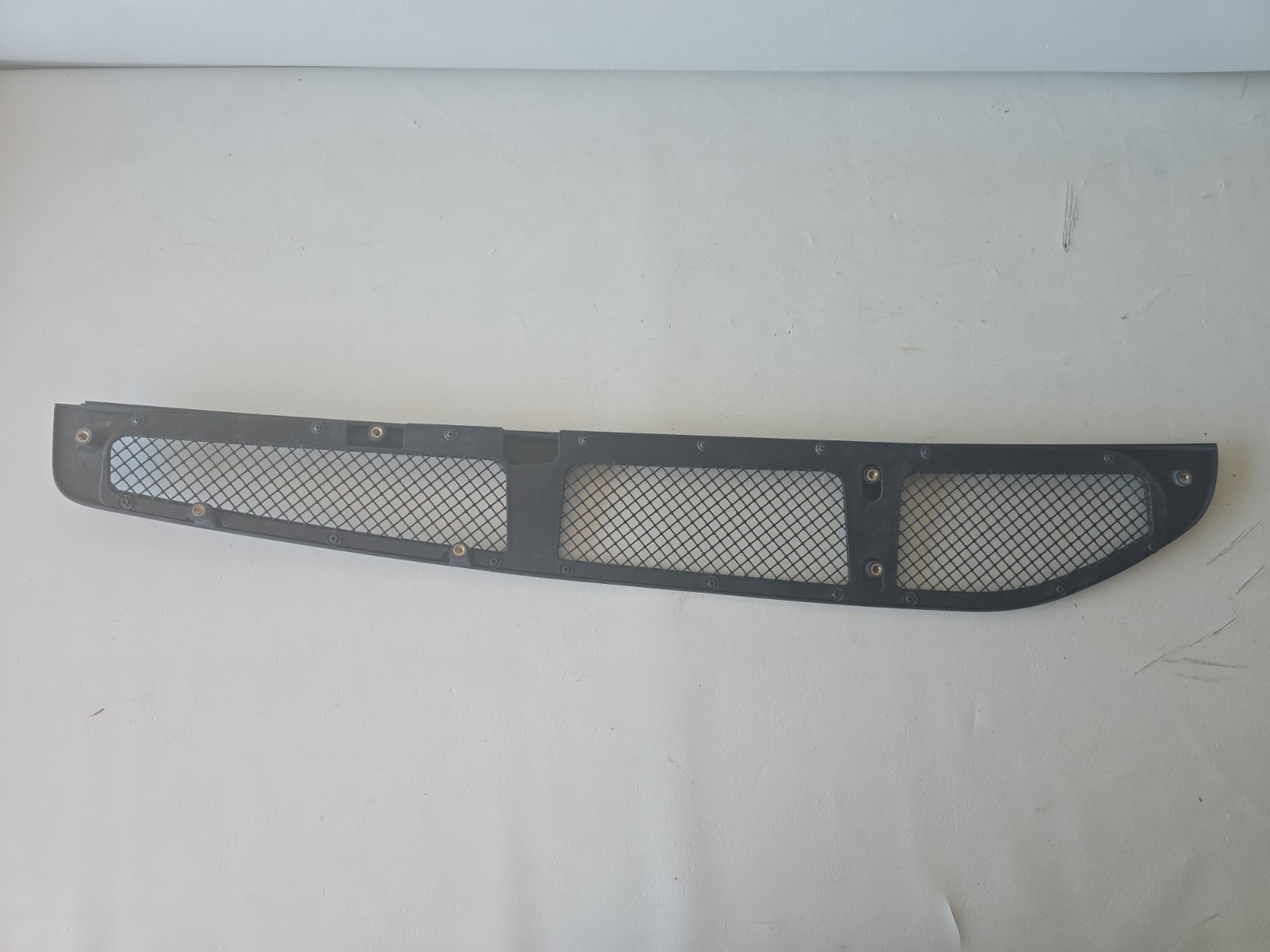 Ferrari F430 Spider Left Engine compartment lid grille P/N 068581500