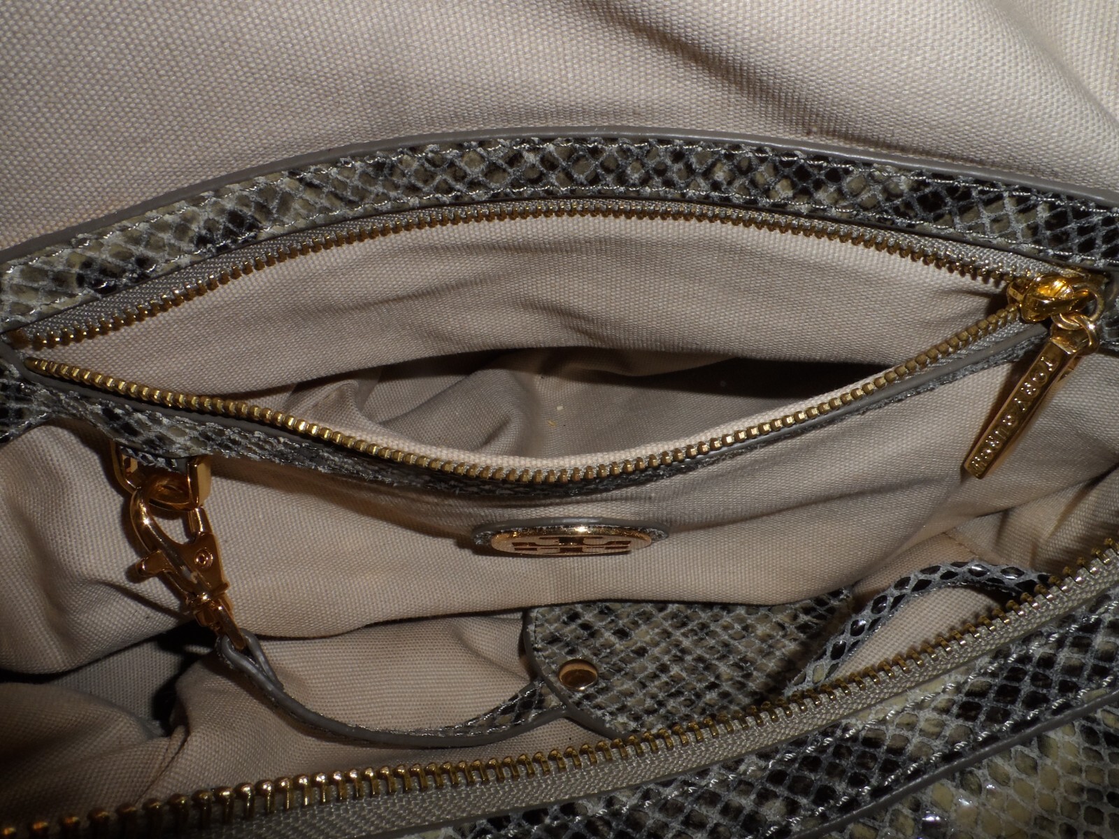 Tory Burch Gray Python Embosed Leather Shoulder B… - image 19