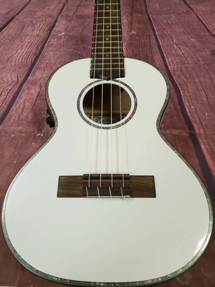 Lanikai Julia Michaels White Pearl Tenor Signature Acoustic/Electric Ukulele Bag - Image 2 of 4