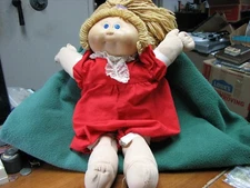 1982  Coleco  16" CABBAGE PATCH DOLL  Girl W/ Loop Blond Hair & Blue Eyes  NICE