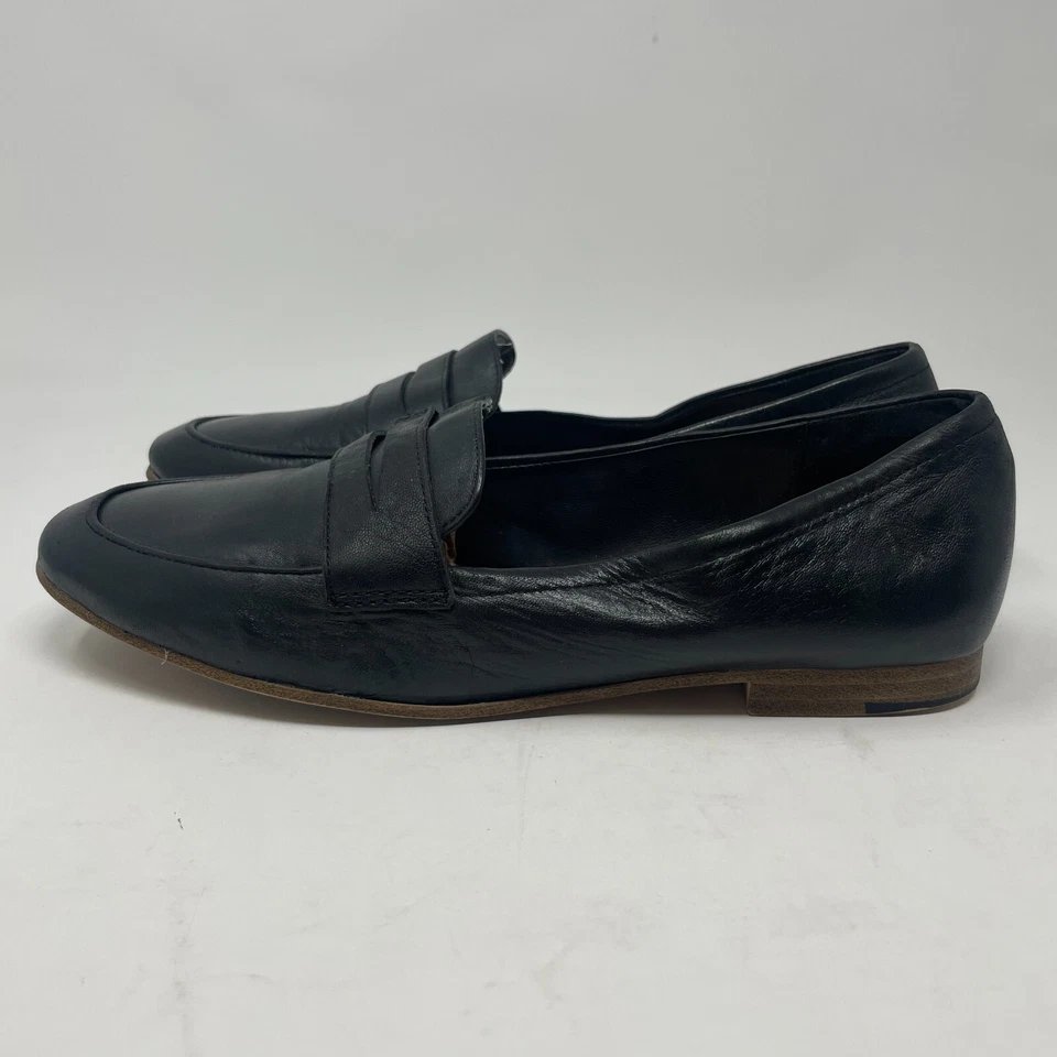 Zapatos planos mocasines Gap para mujer punta redonda de cuero negro talla 8 minimalistas Foto 4 de 4
