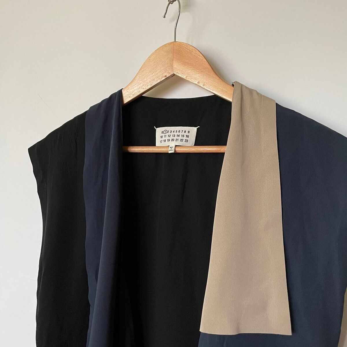 s-l1200.jpg s-l1200.jpg