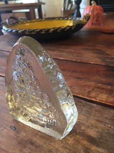 CHRISTMAS TREE IMPRESSED IN THICK SLAB OF GLASS CHRISTMAS DECORATION COND: VG - Picture 4 of 7