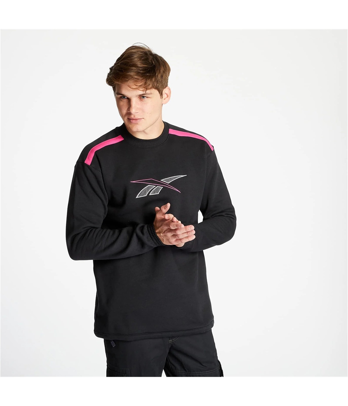 Reebok Mens Embroidered Logo Sweatshirt Black Medium 6590₽
