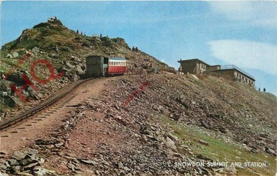 Ansichtskarte: - Snowdon Gipfel und Bahnhof [Lachs]