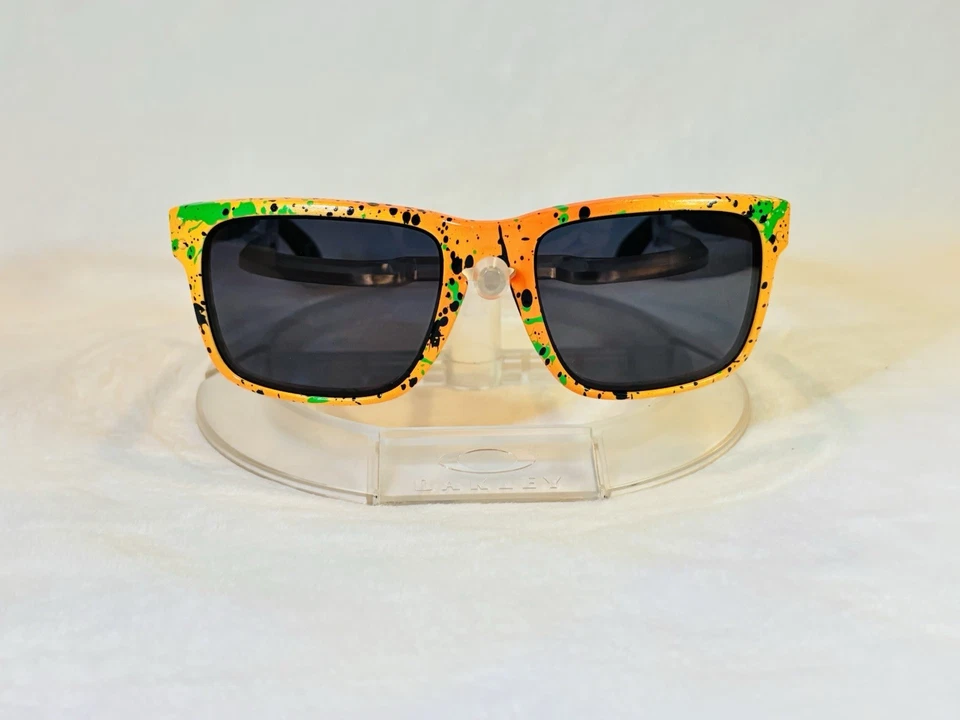 Gafas de sol personalizadas Oakley Holbrook Halloween naranja salpicaduras con lentes negras #756 Foto 2 de 4