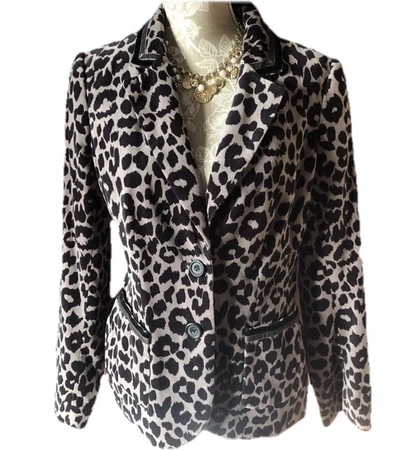 Chaqueta de Terciopelo Boden Estampado de Leopardo EE. UU. Talla 8 SUNTUOSA Y SENSUAL USADA EN EXCELENTE ESTADO Toda Temporada Foto 2 de 4