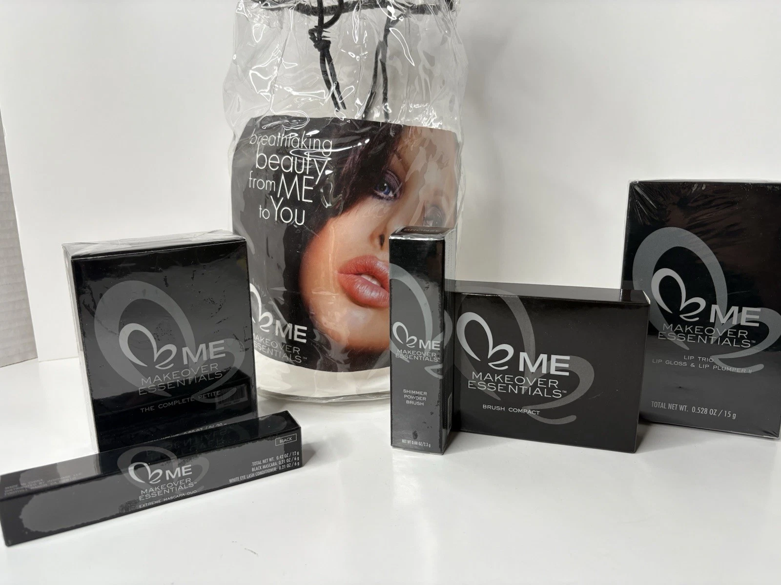(5 piece) ME Makeover Essentials Makeup Kit Lips Eyes Face Brushes NEW
Opens in a new window or tab
