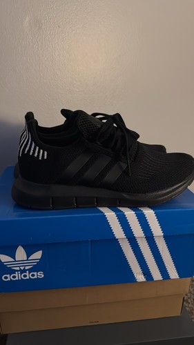 Women’s Adidas Color Black - Picture 2 of 2