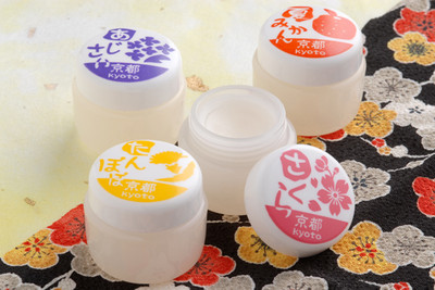 Japanese Kyoto Geisha Maiko-san Flower Solid Perfume