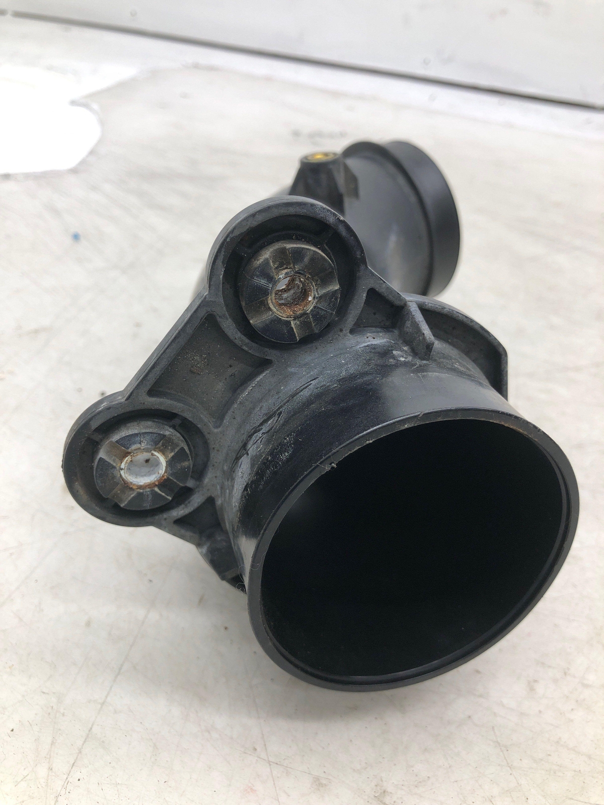 2016-2020 BENTLEY BENTAYGA W12 RIGHT TURBO AIR INTAKE SUCTION HOSE 36A129616A