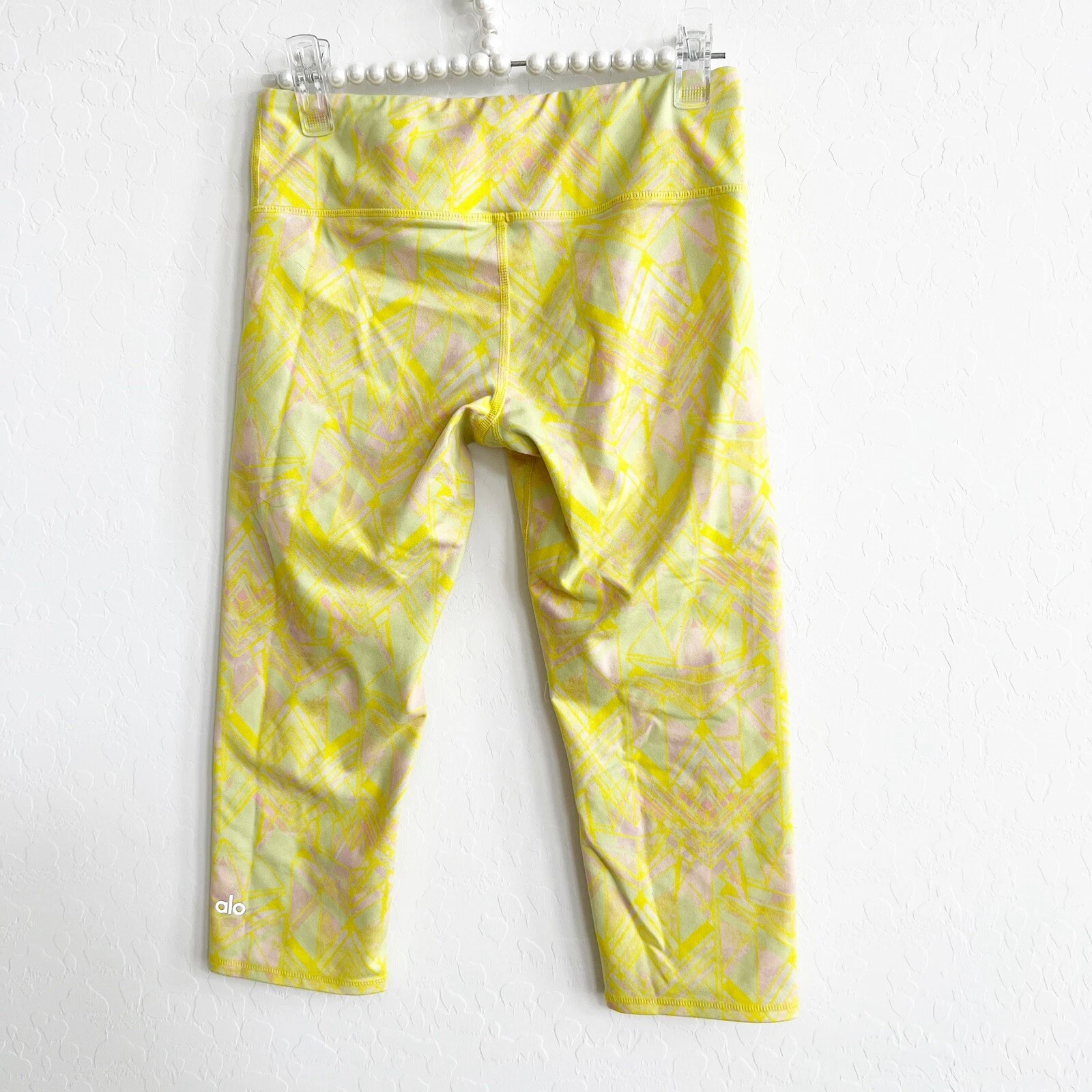 alo-yoga crop zest indio geometric print leggings