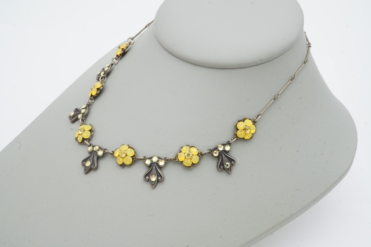 Yoni Z Necklace Silver Tone Yellow Crystal Flower 15