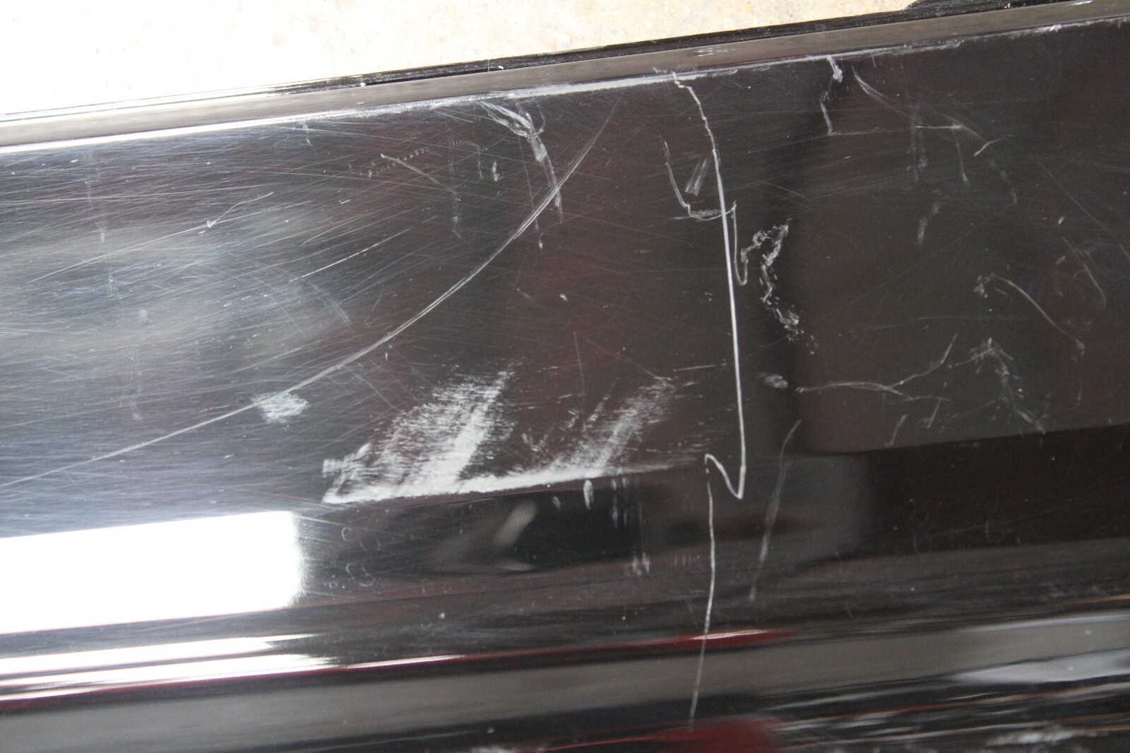 Lamborghini Urus, LH, Left, Rocker Panel, Scratches, Used, P/N 4ML853959