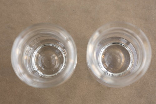 2 Vintage BODA SWEDEN Small Glass Vases, 3.25" tall - Picture 6 of 7