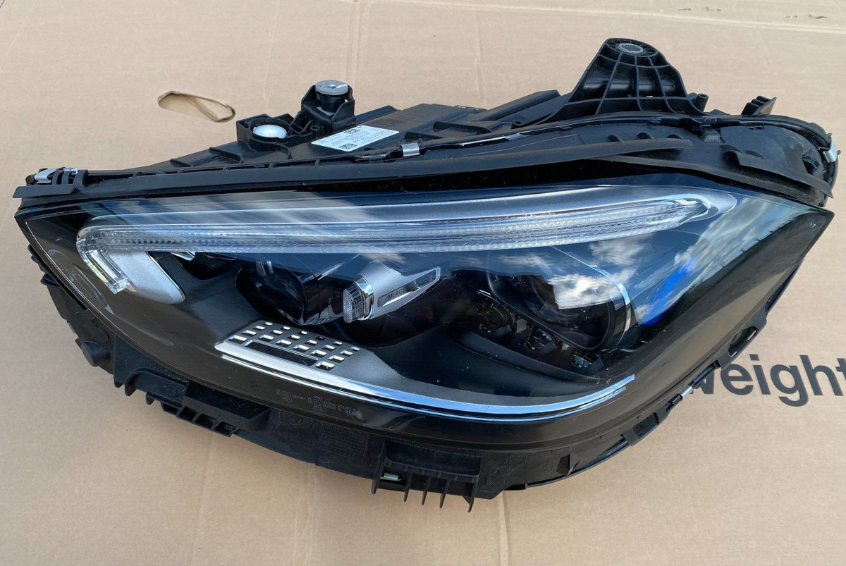 Mercedes W206 C-Klasse Digital Scheinwerfer Links A2069066903  