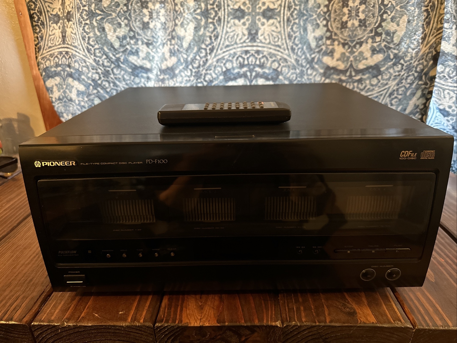 Pioneer PD-F100 CD Player Holds 100CD Discs Tested Works Great w/ working  remote