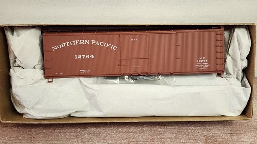 Northern Pacific RR 40' Doble Vaina Madera Boxcar 12764 Accurail 8144 HO Kit | Zustand: New