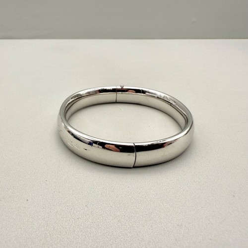 Vintage Monet Etched Bangle Polished Silver Tone Hinged Classy Elegant 7 Inch - 第 6/16 張圖片