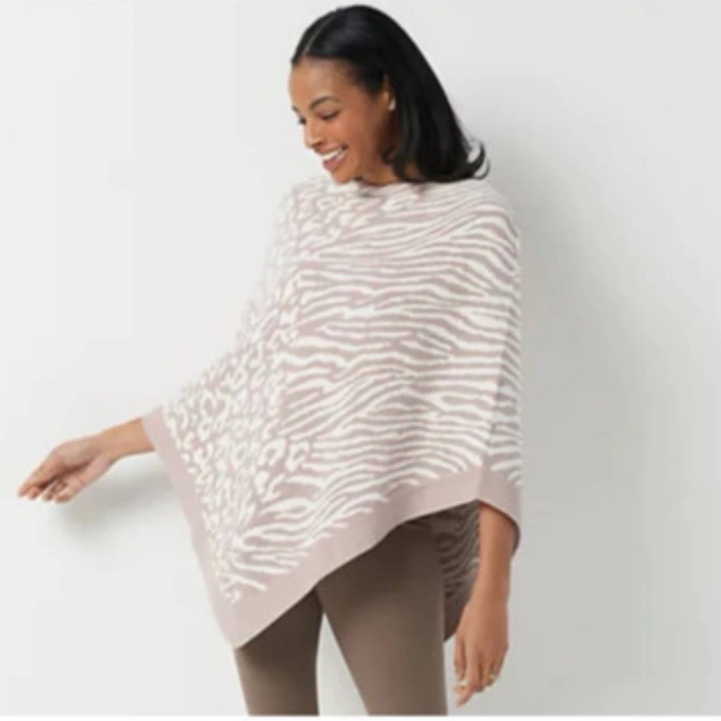 Barefoot Dreams CozyChic Ultra Lite Ocean Breeze Poncho Rose Animal Print /OS