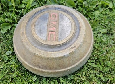 1967 1968 GMC 3/4 Ton Pickup Truck Patina Hubcap Clip Style 67 68