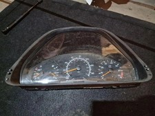 Compteur Mercedes 210