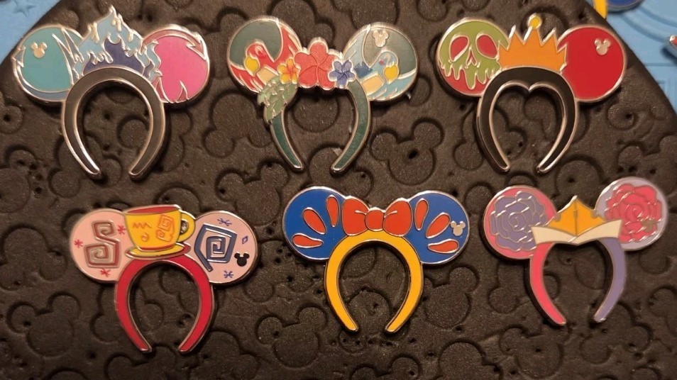 Disneyland 2026 Hidden Mickey Wave A EAR HEADBANDS 6 PINS SET W/CHASER AURORA 