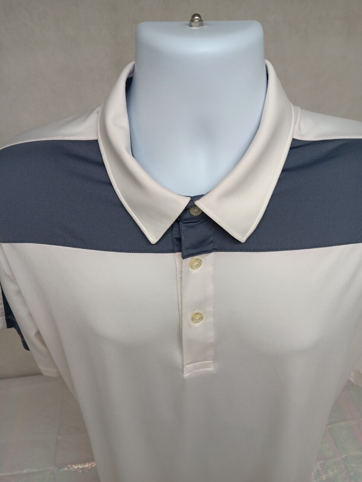 PUMA Golf Mens XL White Gray Short Sleeve T-Shirt With Logos - FLAW