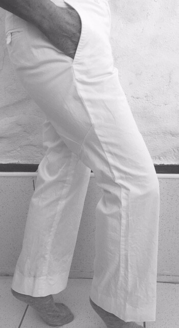 FACONNABLE jeans WHITE COTTON Size 10 Uk flared leg vintage RRP £199.00