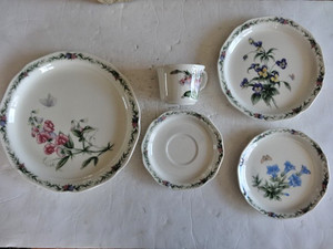 2+ NOS Noritake Gala Cuisine Conservatory 5 Piece Place Settings READ