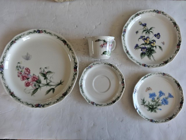 2+ NOS Noritake Gala Cuisine Conservatory 5 Piece Place Settings READ