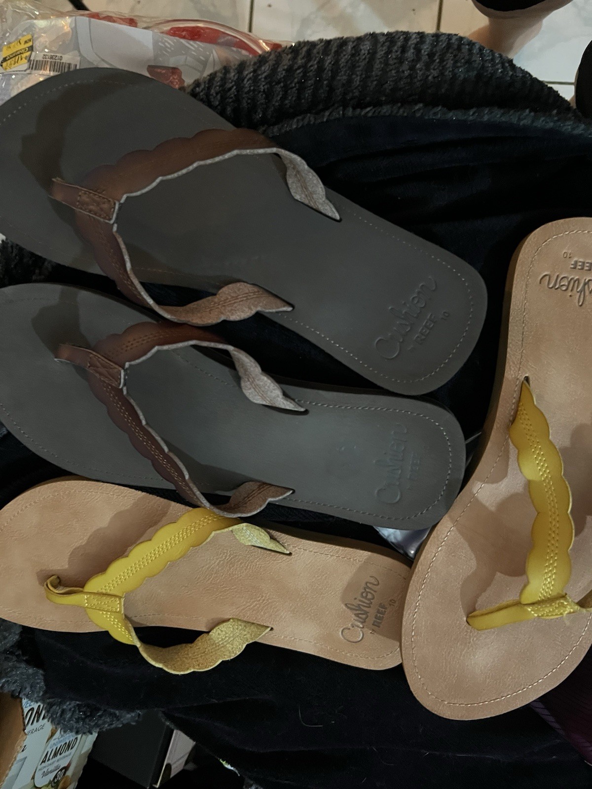 PANTOFOLA D’ORO Coppia di 2 ciabatte donna REEF con cuscino giallo e marrone. Infradito da spiaggia taglia 10