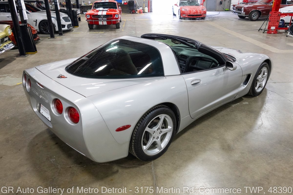 2004 Light Tarnished Silver Metallic Chevrolet Corvette   | C5 Corvette Photo 8