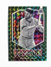 Wade Boggs ~ 2021 Panini Mosaic ~ Green Prizm #V5 Vintage