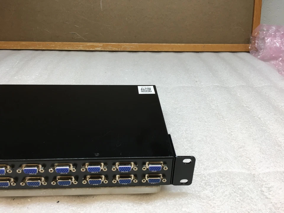KVM Over IP 16-Ports L27 KVM Switch No PWR Adapter/Cable incl. - Image 3 of 4