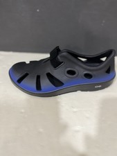 Oofos Oocandoo Black/Blue Unisex Sandals. M13/W15.