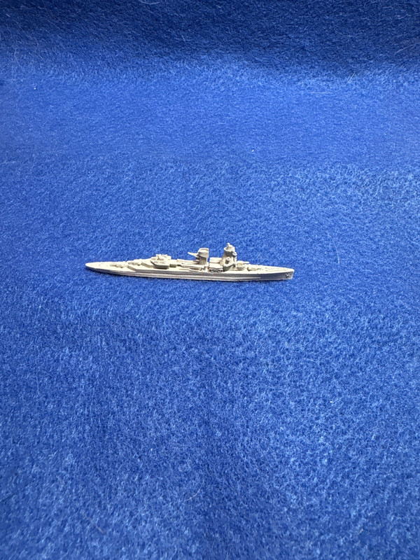 GHQ Micronauts WWII  1/2400, Dutch CL De Ruyter, cleaned, assembled and primed