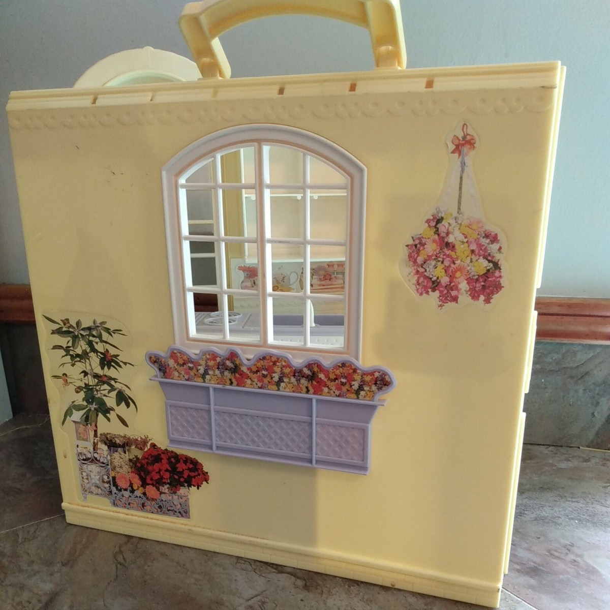 Barbie Mattel 1998 Happy Family Kitchen Fold Up Doll House | eBay