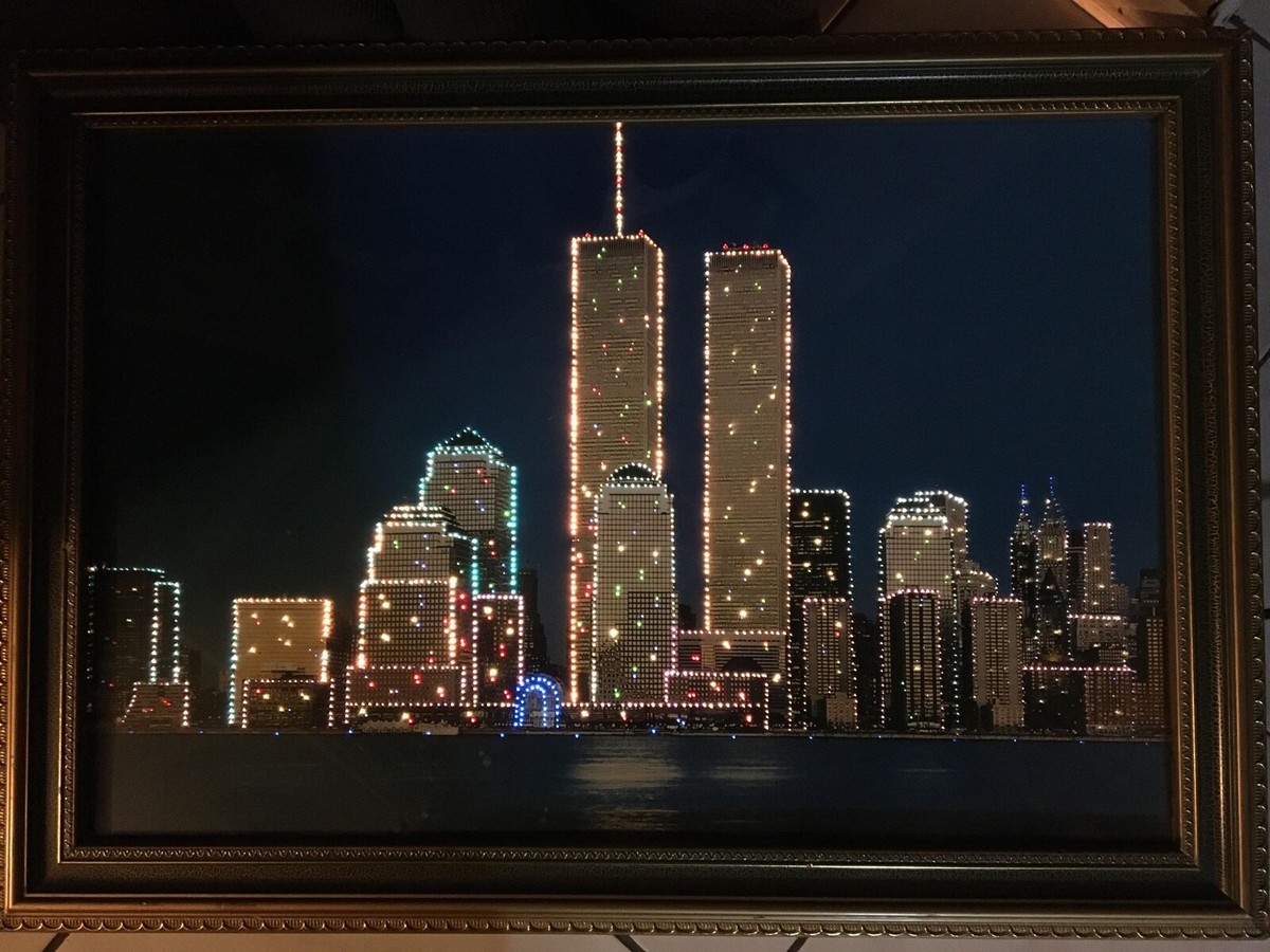 【ヴィンテージ】光る！ニューヨークEternal Twin Towers 額装 Twin Towers, NY, art wood frame with changing lights