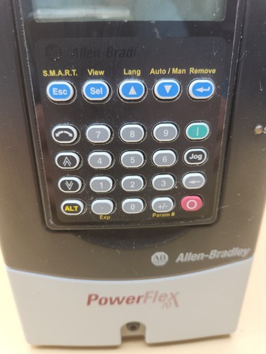 Allen Bradley PowerFlex 70 AC Drive 240V 20AB2P2A0AYNNNNN 0.5 Hp - Picture 2 of 12