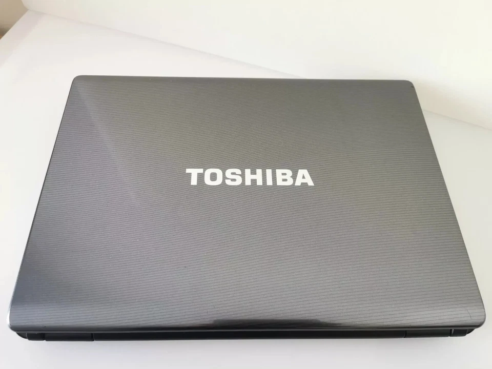 Toshiba Satellite L300-2DR Intel Celeron CPU 900 @2.20GHz RAM 2.50 GB HDD 250 GB - Image 2 of 4