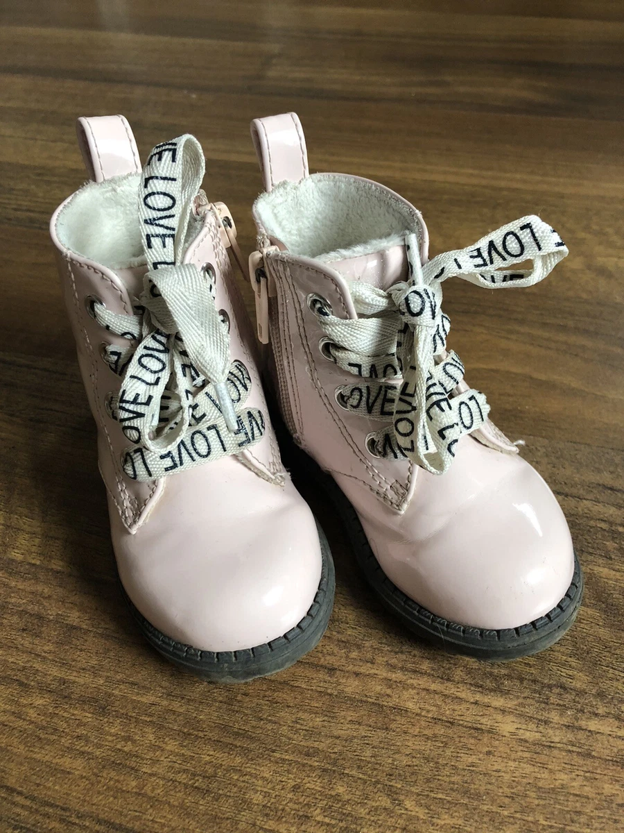 Hm baby hotsell boots