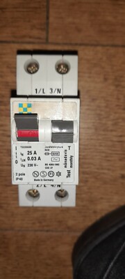 CLIPSAL 25 AMP 30mA DOPPELPOLIG RCD T2225030