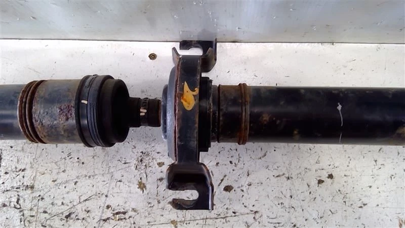 2020-2022 GMC ACADIA REAR DRIVE SHAFT OEM 84324775 - Image 3 of 4